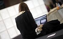 Computer-Nutzerin (Archiv), über dts Nachrichtenagentur